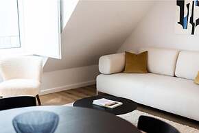 The Haus - Santa Barbara II