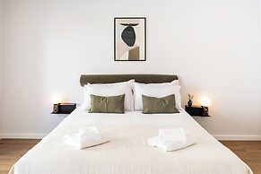 The Haus - Santa Barbara II