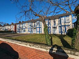 Eastbourne Lodge