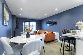 Elliot Oliver - Exquisite 2 Bedroom Apartment With Garden, Parking & E