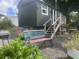 Lovely Shepherds hut in Cornwall