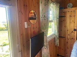 Lovely Shepherds hut in Cornwall