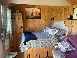 Lovely Shepherds hut in Cornwall