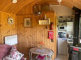 Lovely Shepherds hut in Cornwall