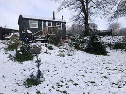 Lovely Shepherds hut in Cornwall