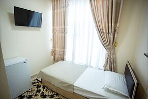 TINY ART HOUSE near of airaport