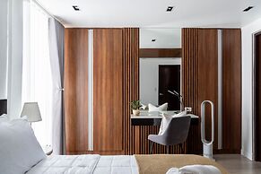 Modern Luxury 1BR in Venice Mckinley