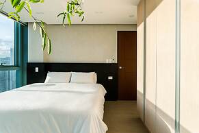 Luxury 2BR Gem in One Uptown, bgc