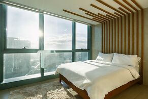 Luxury 2BR Gem in One Uptown, bgc