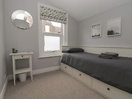 6 Sydney Road