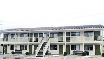 Soledad Motel 8