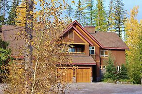 Polar Peak Lodges by Fernie Lodging CO