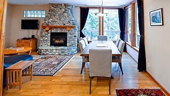 Polar Peak Lodges by Fernie Lodging CO