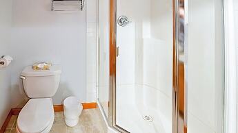 Polar Peak Lodges by Fernie Lodging CO