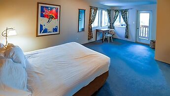 Polar Peak Lodges by Fernie Lodging CO