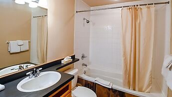 Polar Peak Lodges by Fernie Lodging CO