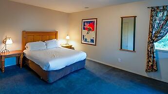 Polar Peak Lodges by Fernie Lodging CO