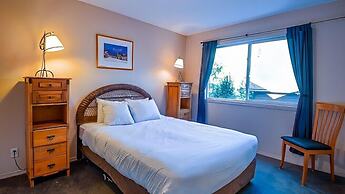 Polar Peak Lodges by Fernie Lodging CO