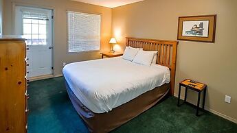 Polar Peak Lodges by Fernie Lodging CO