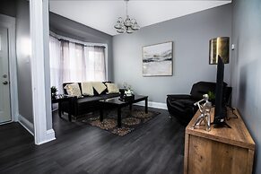 Cozy 1 bedroom Apartment Sleeps 4