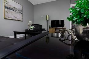 Cozy 1 bedroom Apartment Sleeps 4