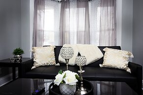 Cozy 1 bedroom Apartment Sleeps 4