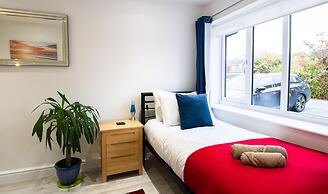 Spacious 4-br Cambridge House, Free Parking