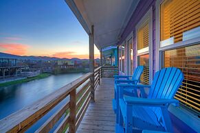 Purple Pelican by Avantstay Waterfront Oasis