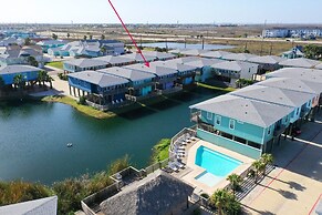 Purple Pelican by Avantstay Waterfront Oasis