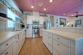 Purple Pelican by Avantstay Waterfront Oasis