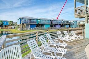 Purple Pelican by Avantstay Waterfront Oasis