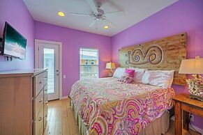 Purple Pelican by Avantstay Waterfront Oasis