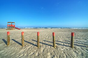 Purple Pelican by Avantstay Waterfront Oasis