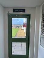 1B Steps to Uni & Stadium - Wi-fi, Brekie, Netfilx
