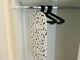 1B Steps to Uni & Stadium - Wi-fi, Brekie, Netfilx