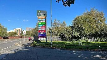 1B Steps to Uni & Stadium - Wi-fi, Brekie, Netfilx