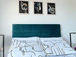 1B Steps to Uni & Stadium - Wi-fi, Brekie, Netfilx