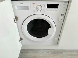 1B Steps to Uni & Stadium - Wi-fi, Brekie, Netfilx