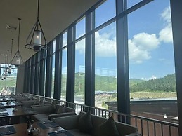 Oakwood Suites Chongli