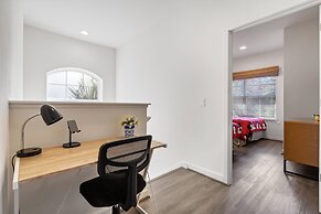 Private Hot Tub 3-bedroom 8 Miles From Disney