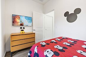 Private Hot Tub 3-bedroom 8 Miles From Disney