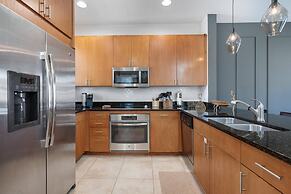 Private Hot Tub 3-bedroom 8 Miles From Disney