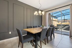 Private Hot Tub 3-bedroom 8 Miles From Disney