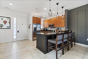 Private Hot Tub 3-bedroom 8 Miles From Disney