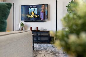 Private Hot Tub 3-bedroom 8 Miles From Disney