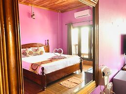 Happy Riverview Hotel