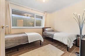 Monkstone Court - Close to Village and Beach