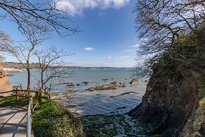 Monkstone Court - Close to Village and Beach