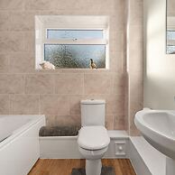 Monkstone Court - Close to Village and Beach