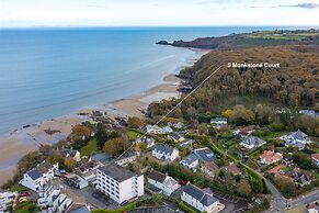 Monkstone Court - Close to Village and Beach